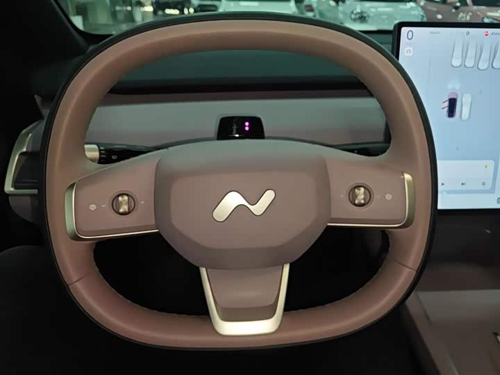 Фото 3 - Nio Onvo L60