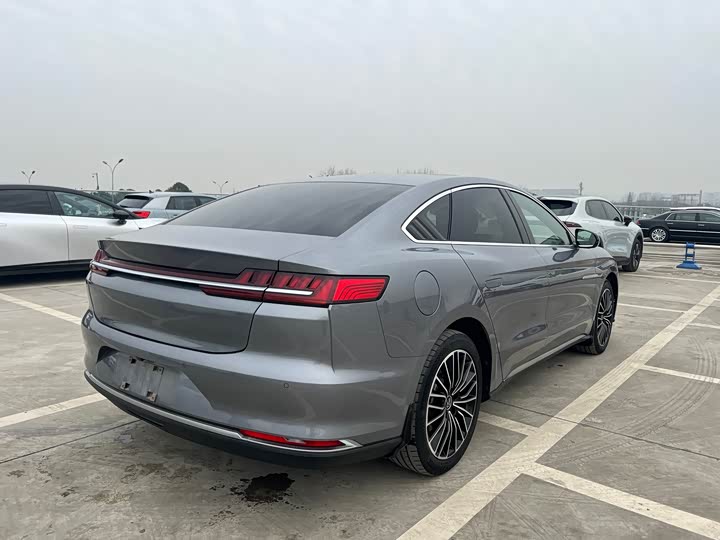 Фото 7 - BYD Han