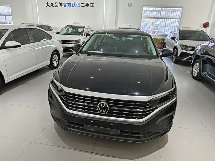 Фото 2 - Volkswagen Passat