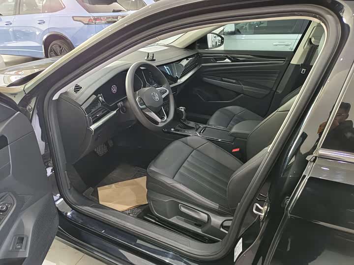 Фото 4 - Volkswagen Passat