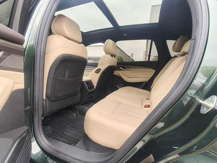 Фото 8 - Geely Monjaro