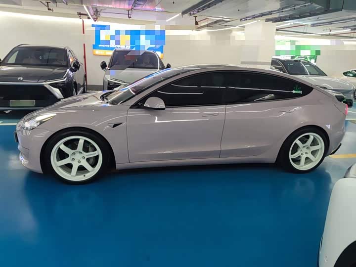 Фото 5 - Tesla Model 3