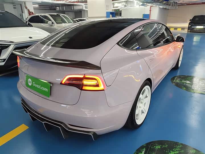 Фото 7 - Tesla Model 3