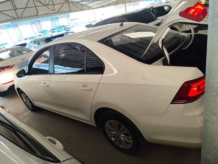 Фото 5 - Volkswagen Santana