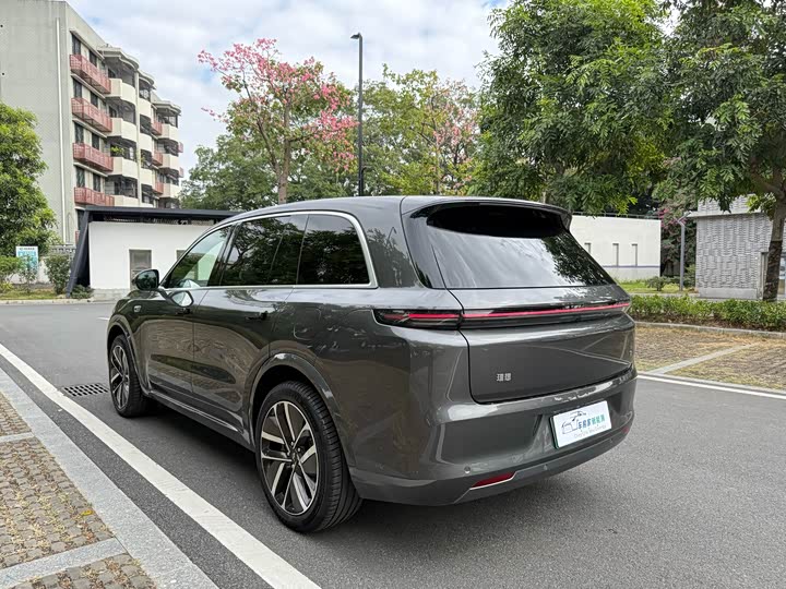 Фото 8 - LiXiang L8