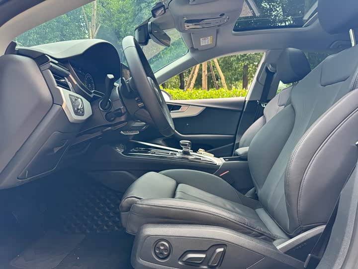 Фото 5 - Audi A5