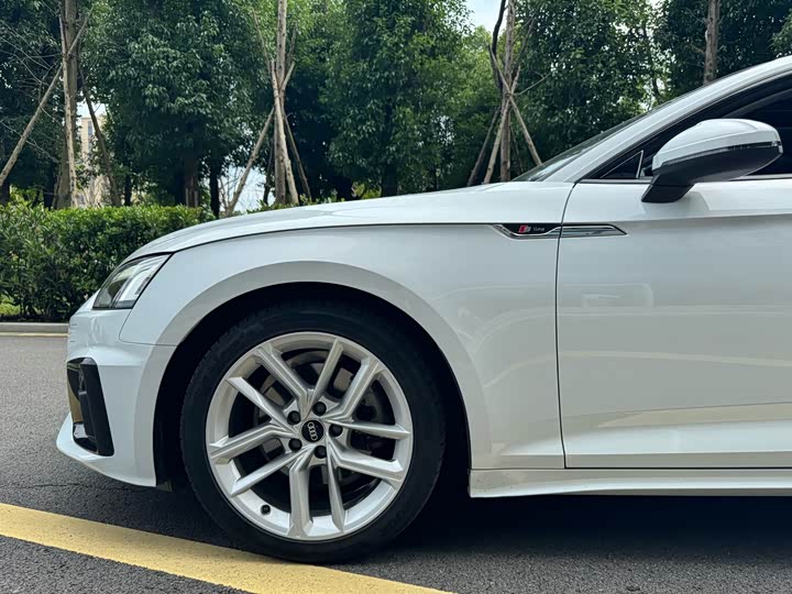 Фото 9 - Audi A5