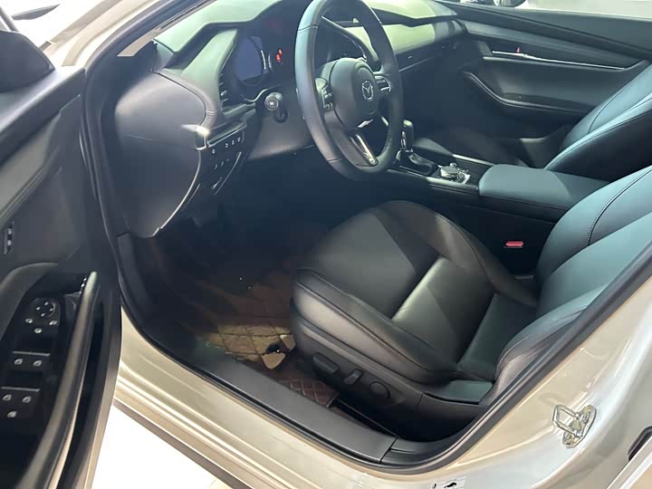 Фото 3 - Mazda 3 (Axela)