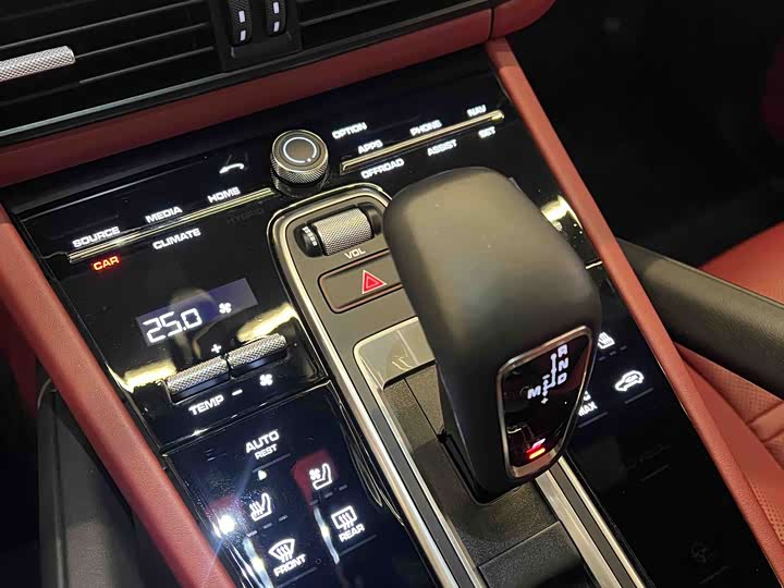 Фото 7 - Porsche Cayenne