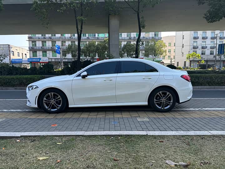 Фото 3 - Mercedes-Benz A-Class