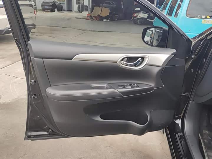 Фото 7 - Nissan Sylphy