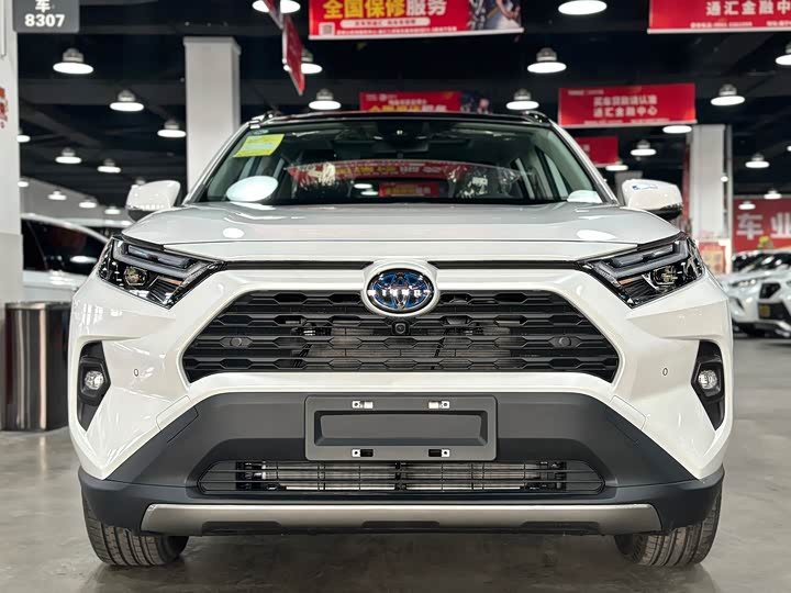 Фото 2 - Toyota RAV4