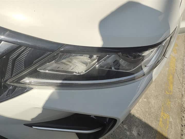 Фото 5 - Geely Vision X6