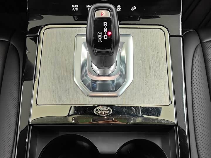 Фото 8 - Land Rover Range Rover Evoque L