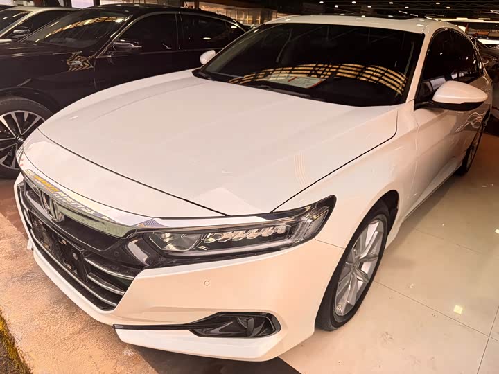 Фото 1 - Honda Accord