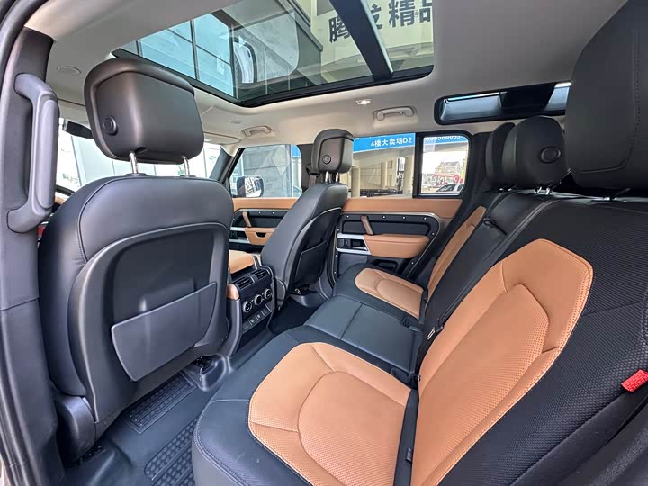 Фото 8 - Land Rover Defender