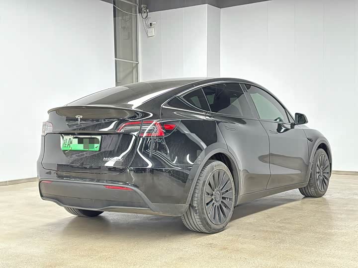 Фото 5 - Tesla Model Y