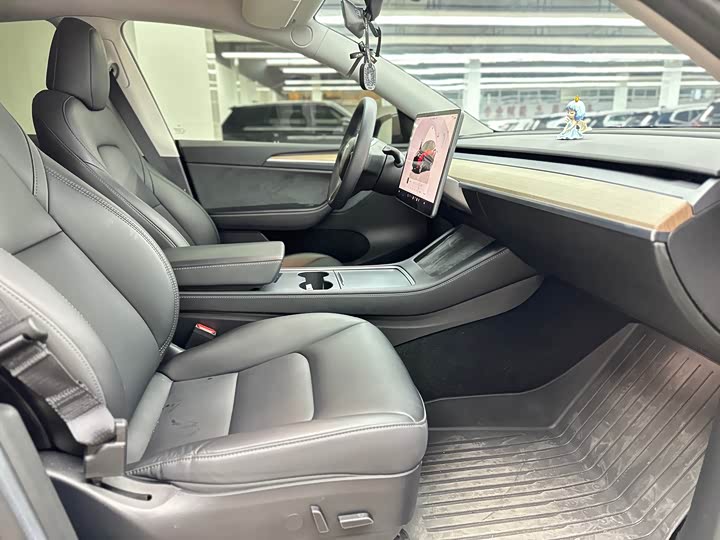 Фото 7 - Tesla Model Y