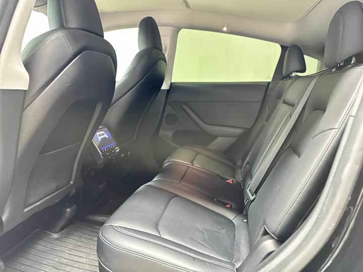 Фото 8 - Tesla Model Y