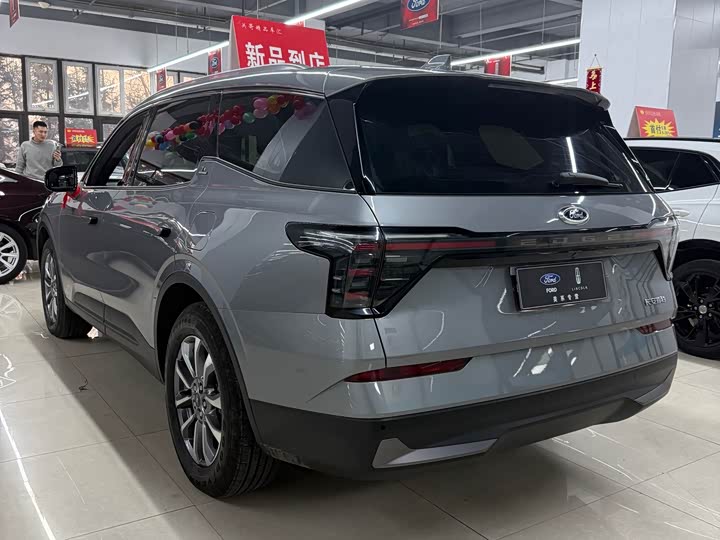 Фото 3 - Ford Edge