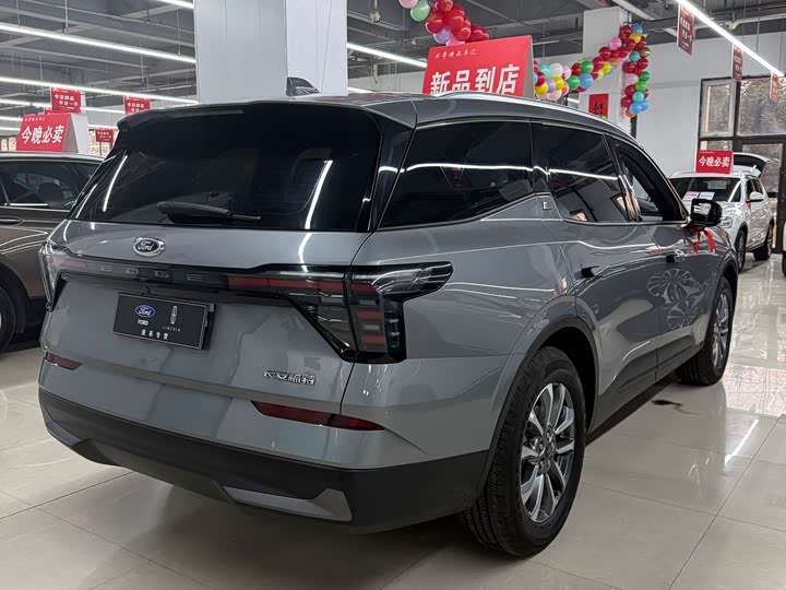 Фото 4 - Ford Edge