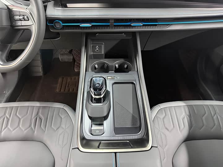 Фото 7 - Ford Edge