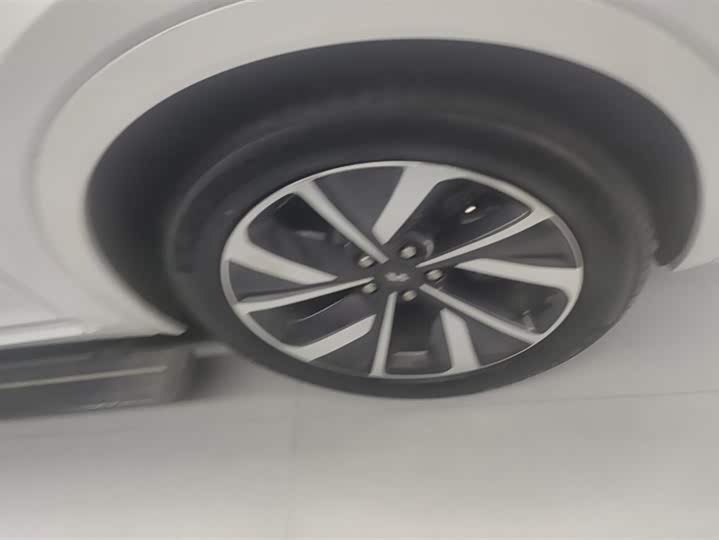 Фото 6 - LiXiang One