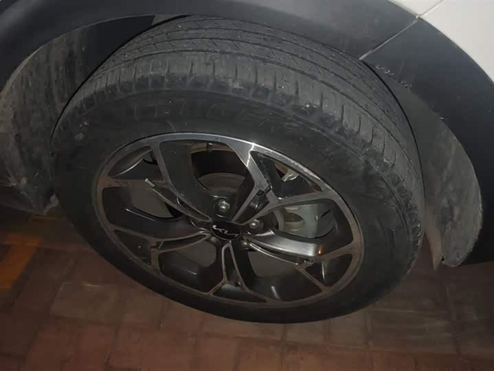 Фото 6 - Kia KX5