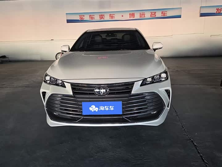 Фото 2 - Toyota Avalon