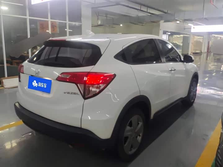 Фото 3 - Honda Vezel