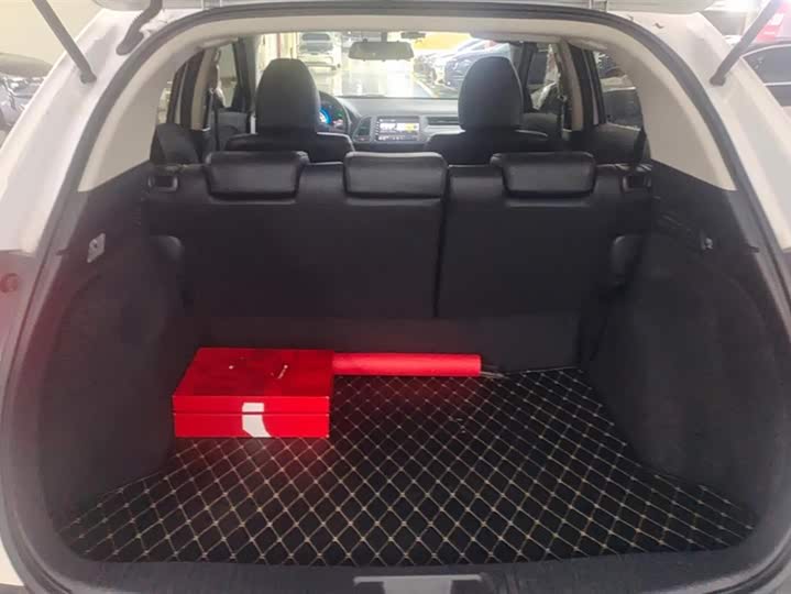 Фото 4 - Honda Vezel