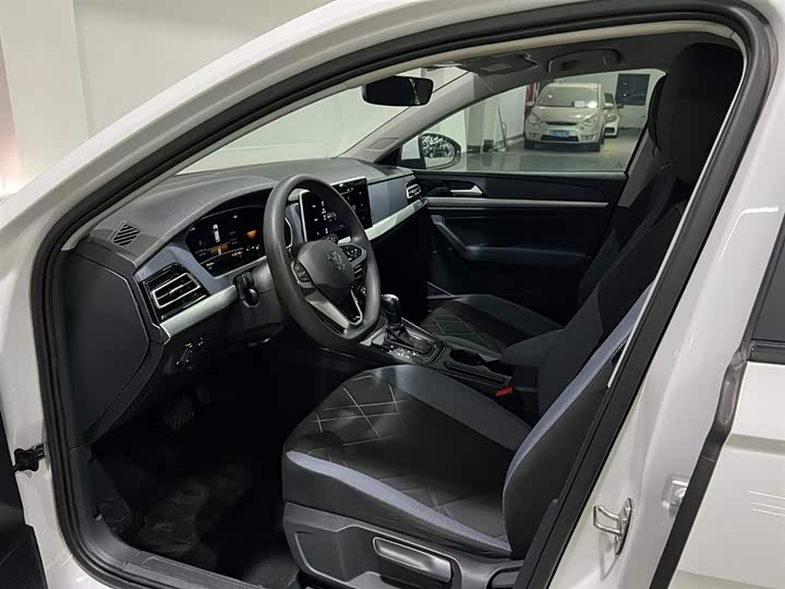 Фото 8 - Volkswagen Lavida