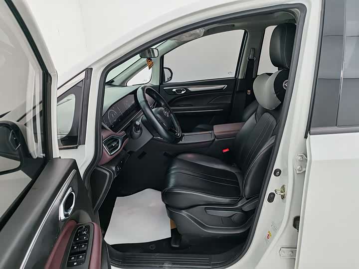 Фото 9 - GAC Trumpchi M6