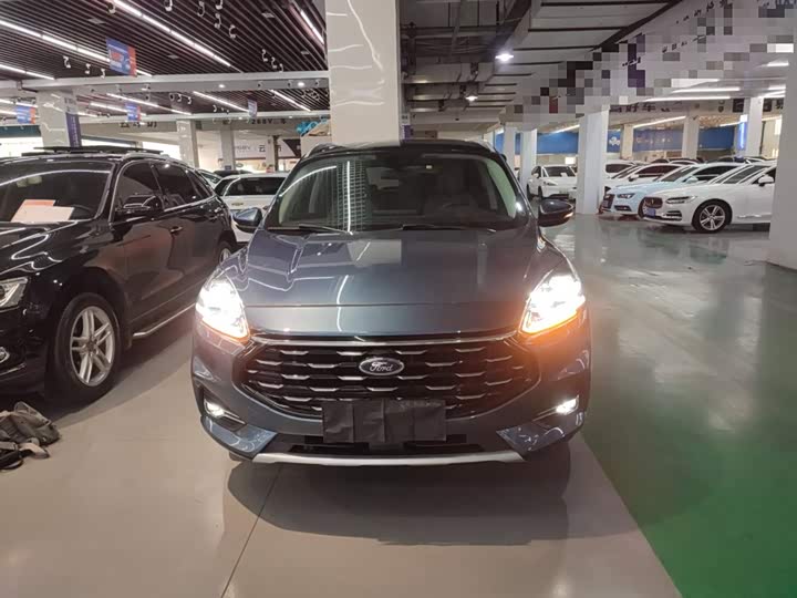 Фото 3 - Ford Escape