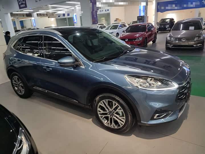 Фото 4 - Ford Escape