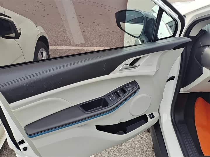 Фото 7 - BYD Yuan Pro