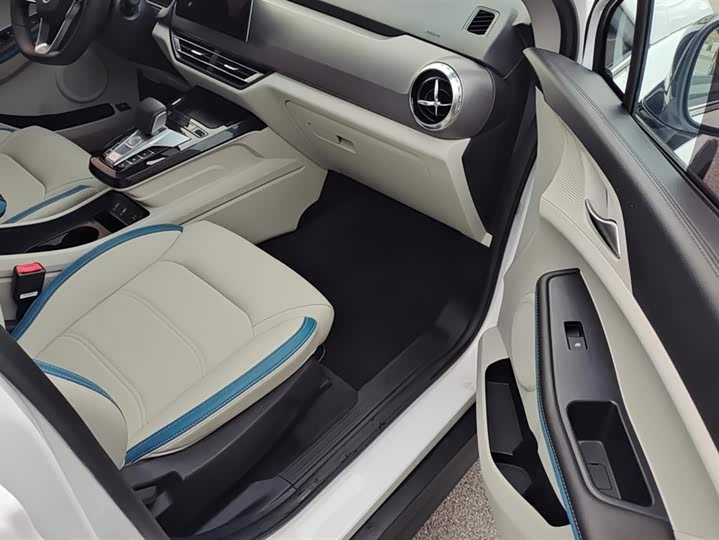 Фото 8 - BYD Yuan Pro