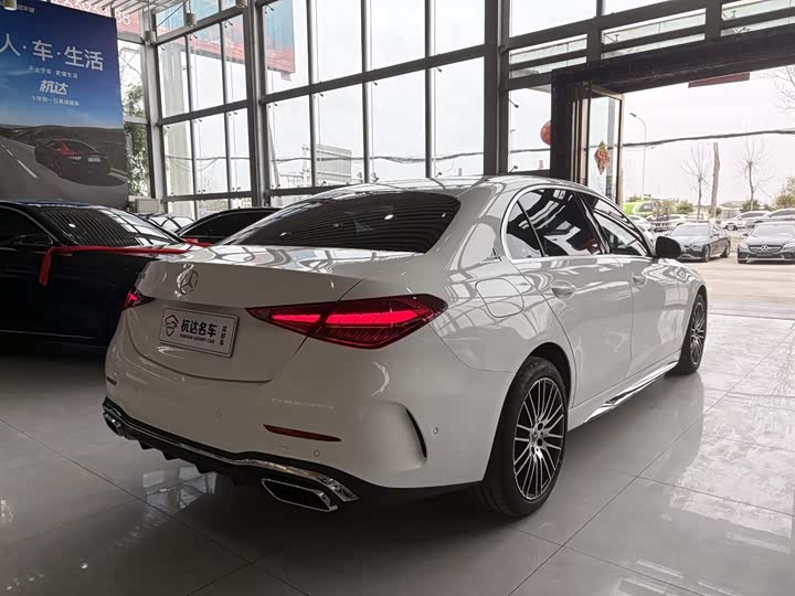 Фото 4 - Mercedes-Benz C-Class