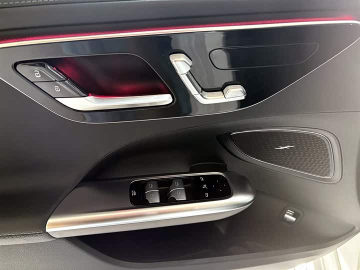 Фото 8 - Mercedes-Benz C-Class