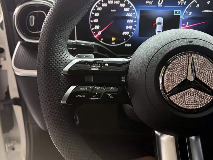 Фото 9 - Mercedes-Benz C-Class