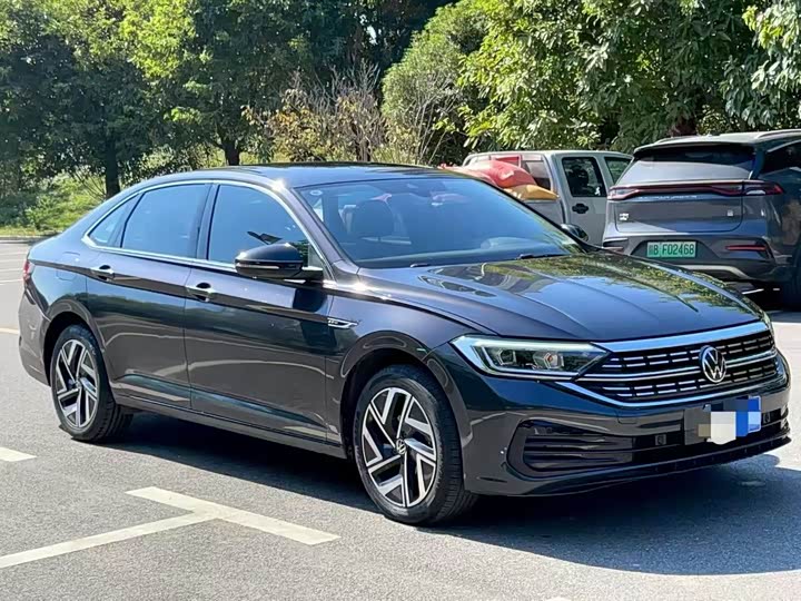 Фото 3 - Volkswagen Sagitar L