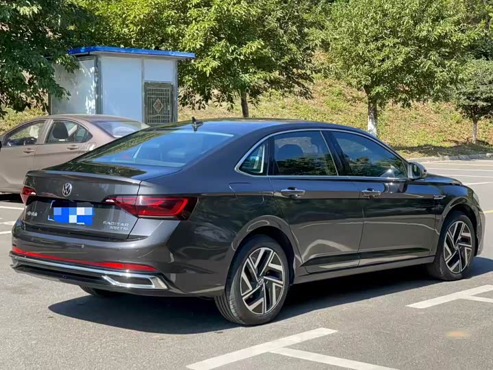 Фото 9 - Volkswagen Sagitar L