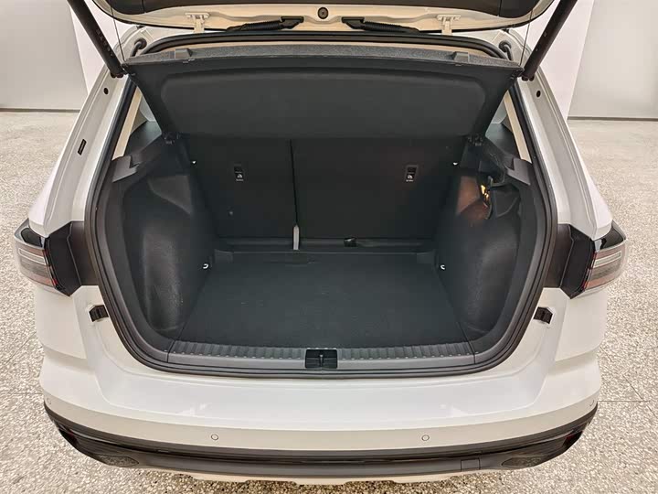 Фото 6 - Volkswagen Tharu