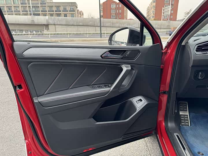 Фото 9 - Volkswagen Tiguan X