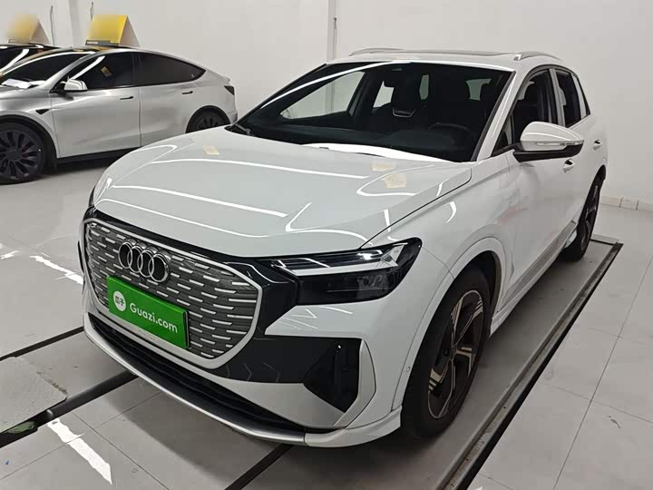 Фото 1 - Audi Q4 e-tron
