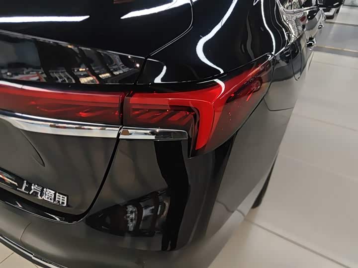 Фото 8 - Buick LaCrosse