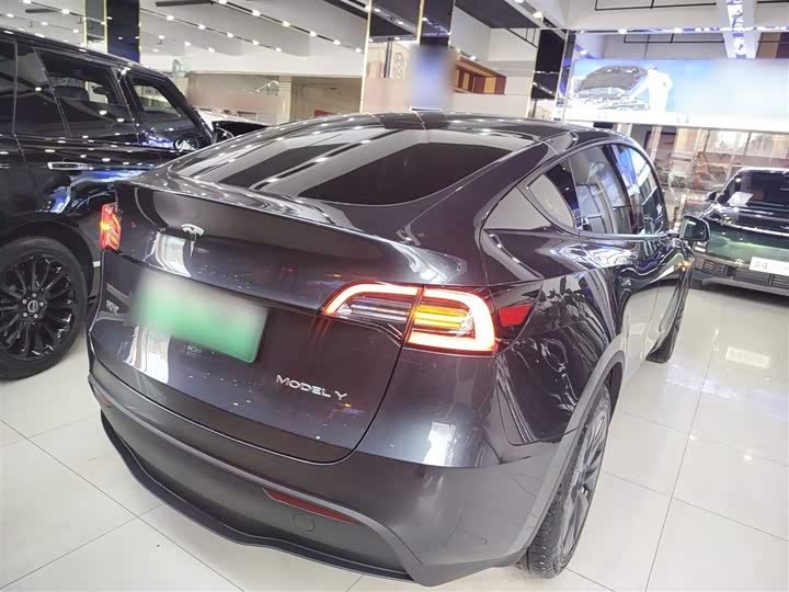 Фото 7 - Tesla Model Y