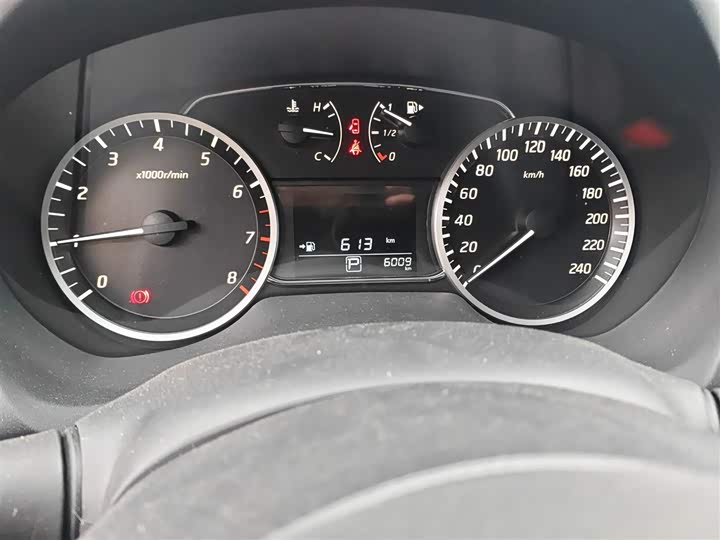 Фото 5 - Nissan Sylphy