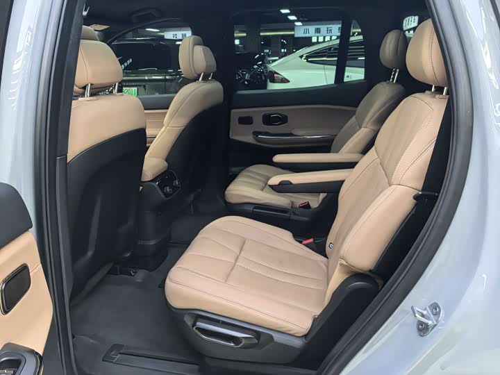 Фото 7 - Nio ES8