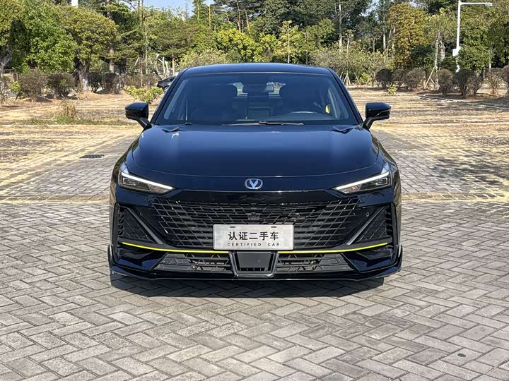 Фото 2 - Changan UNI-V